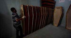 Domingo registra queda histórica no número de mortes por covid no AmazonasAlívio no Amazonas