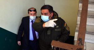 Ministro da Saúde da Bolívia é preso por compra de respiradores superfaturadosSe a moda pega...