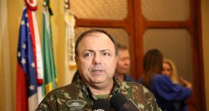 Ministro interino da Saúde se surpreende com o SUSPositivamente