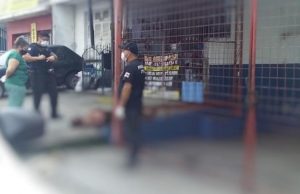 Após tentar assaltar residência, bandido é surpreendido por populares e apanha até a morteEle teve as mãos amarradas sendo agredido em seguida até a morte