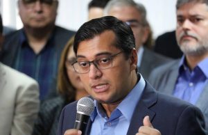 Governo dispensou proposta R$ 472 mil mais barata para compra de respiradoresUOL revelou os dados e base tentou justificar