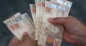 INSS paga segunda parcela do 13º a partir de segunda-feiraSerão beneficiados 30,8 milhões de aposentados e pensionistas