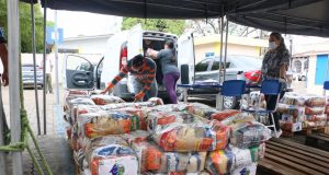 Busca ativa aos alunos que não receberam os kits do ‘Merenda em Casa’ encerra no domingo (28)Até a última semana, 10 mil estudantes matriculados na rede estadual atualizaram seus endereços e telefones e tiveram acesso ao benefício