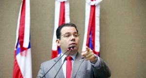 Wilker pede que Aleam aprecie convocação do vice-governador Carlos AlmeidaPara o deputado, Carlos Almeida precisa revelar quem são as pessoas perigosas que estão na atual gestão
