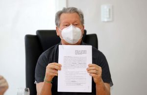 Arthur Neto assina convênio para investir R$300 milhões em obrasO valor estará disponível no cofre municipal, em cota única, até o final de junho