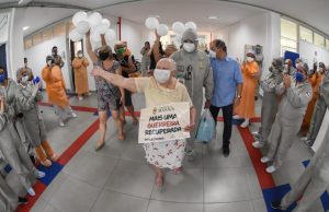 Enfrentando câncer na mama, dona Maria vence a Covid em ManausLição de vida na pandemia