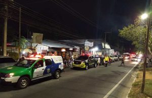 Em Manaus, casa de forró é fechada com mais de 500 pessoasAlém da casa de show, as equipes fecharam bares que estavam em funcionamento na feira do Santo Antônio, onde também havia superlotação