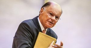 Após chamar brasileiros de ladrões, bispos de Angola tomam poder na UniversalBriga pelo comando da igreja