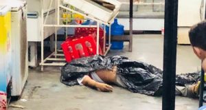 Motorista é executado enquanto comprava pão no Cidade de DeusForam sete tiros