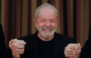 Lula contrata advogados para investigar a ele mesmoCoisas do Brasil