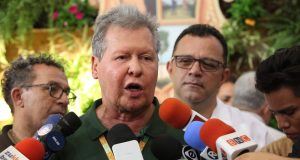 Arthur detona reabertura de Manaus e afirma que “tem muita gente na rua”Nada a comemorar