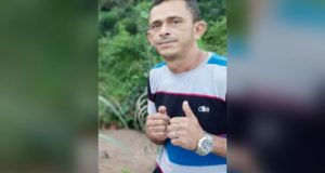 “Na Mira” é executado à queima-roupa no bairro da PazEle ainda chegou a ser socorrido e levado para o SPA da Alvorada, mas morreu horas após dar entrada na unidade hospitalar