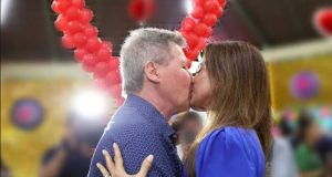 No dia dos Namorados, Arthur se derrete por Eleizabeth Valeiko