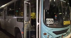 Noite de terror para os passageiros da linha 059 em ManausTriste rotina em Manaus