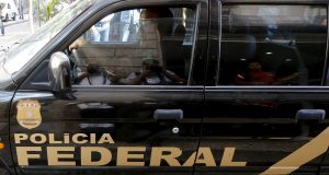 PF faz operação contra fraudes em licitação de fundo de saúde no RJAs dispensas de licitação envolveram contratos de R$ 4,7 milhões