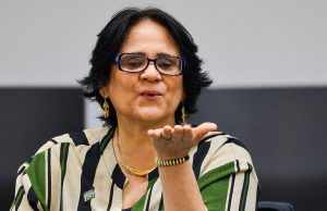Cadê as 320 mil cestas básicas do índios, ministra Damares?Anunciou e não cumpriu