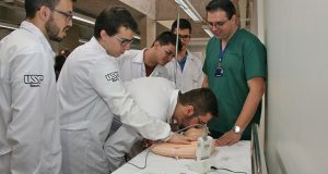 No Amazonas, médicos reclamam de calote do ministério da SaúdeCadê o dinheiro?