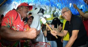 Mais candidato que nunca, Amazonino diz estar com saudade do BoiGarantido ou Caprichoso?