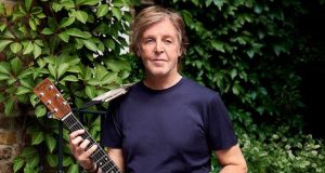Paul McCartney pede de aniversário que as pessoas “abandonem a carne”Prestes a completar 78 anos, o lendário ex-Beatle revive vídeo de 2010 em que defende dieta sem carne