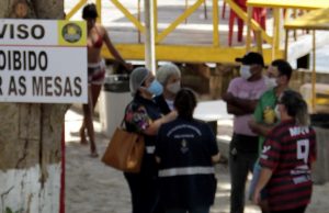 Fiscalização passa a régua nos flutuantes de ManausIrregularidades constatadas