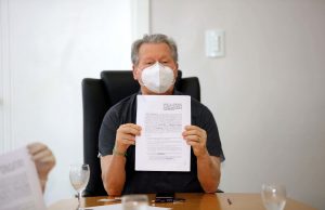 Mulheres de olho na cadeira e na caneta do ArthurUma prefeita para Manaus?