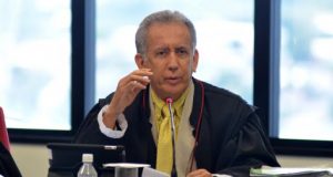 Desembargador cancela liminar e determina volta das atividades na CPI da Saúde