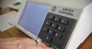 Lei da Ficha Limpa faz dez anosSociedade civil vê avanço, mas não suficiente para combater corrupção