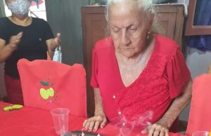 Em Parintins, biza Judith comemora 101 anos com vitória sobre a covidGuerreira da Terra dos Bois