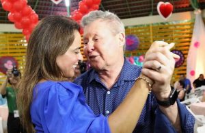 Arthur vai ter alta e já comemora cura da primeira-damaXô, covid