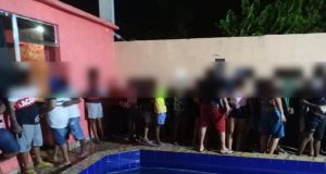 ‘Festinha clandestina’ é tombada pela polícia em ItacoatiaraUm casal foi detido por corrupção de menores, desobediência ao decreto estadual, desacato e resistência a prisão