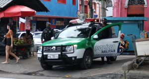 Polícia aborda 22 suspeitos de roubos e furtos no Centro de ManausA PC orienta as vítimas a procurarem o 1º Distrito Integrado de Polícia (DIP) para reconhecerem os suspeitos