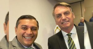 Politicagens, trapalhadas e suspeitas de corrupção: Brasil bate 2 milhões de casos de covidPandemia sem data para acabar