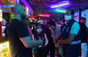 Em Manaus, nove bares e casas noturnas são fechados pela políciaNão pode abrir!