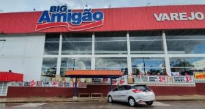 Financiador: Polícia Federal prende temporariamente dono do Big AmigãoEle está preso desde ontem, apontado pelo dono da loja de vinhos, o empresário Fábio Passos, que diz ter pego com o empresário o dinheiro usado para a compra dos aparelhos