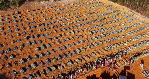Amazonas ultrapassa marca dos 100 mil casos de CovidPandemia na floresta