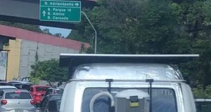 Kombi ganha ar condicionado movido à energia solar contra o verão manauaraEita povo criativo