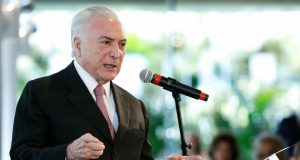 Justiça autoriza saída de Michel Temer do BrasilO período da viagem será de 12 a 15 deste mês