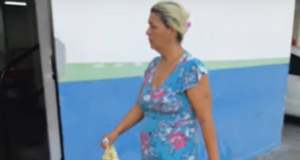 No Santa Luzia, enfurecida invade casa do amante para dar surra na titular