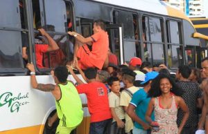 Ônibus de Manaus terão WI-FI grátisAi, meu celular