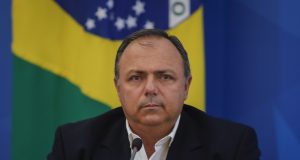 COVID: Ministro da Saúde recebe idealizadores da cura com ozônio no ânusMeu amigo, não tá fácil