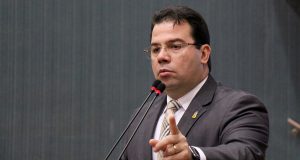 Único a favor do Impeachment, Wilker Barreto critica deputados: “Passaram a borracha”Solitário na Assembleia