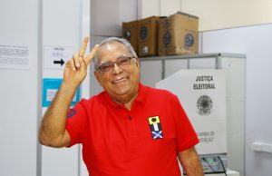 Pesquisa para prefeito de Manaus aponta Amazonino na frente de todosLá vem o Negão