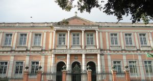 Após passar por Gripe Espanhola, escola mais antiga de Manaus vence a Covid e reabre as portasVitória sobre a Covid