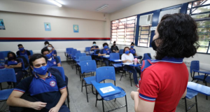 Seduc rebate Sindicato e afirma que 1,8% dos professores estão em greve