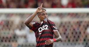 Flamengo encara Independiente del Valle no Equador, pela LibertadoresBruno Henrique, já recuperado de lesão, pode ser escalado por Dome