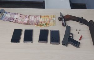 Assaltantes são presos em flagrante após aterrorizar moradores da Zona Norte quatro homens e um adolescente