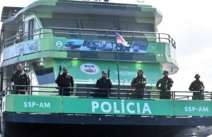 Vovó do tráfico defeca cocaína ao ver a polícia e acaba presa em CoariNão tá fácil pra ninguém