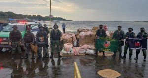 Em Manacapuru, 9,5 toneladas de pescado ilegal e armas são apreendidos