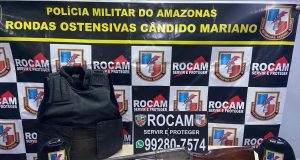 Após tentar fugir da Rocam, criminoso é preso com espingarda, granada e munições em Manaus Subiu em uma laje ao ver a chegada da polícia