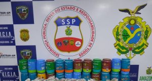 Base Arpão detém quatro mulheres com drogas escondidas em potes de creme de cabeloMais de 12 quilos de skunk